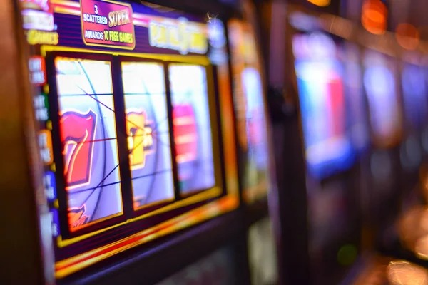 ganas77 live blackjack table on mobile screen with dealer and game controls